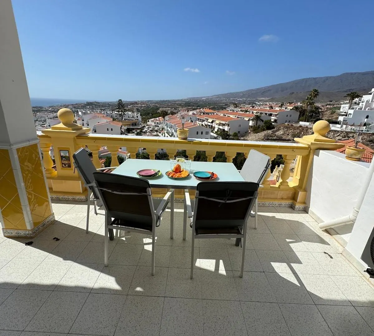 Tenerife Lovely Apartment With Ocean Mountain View アデヘ